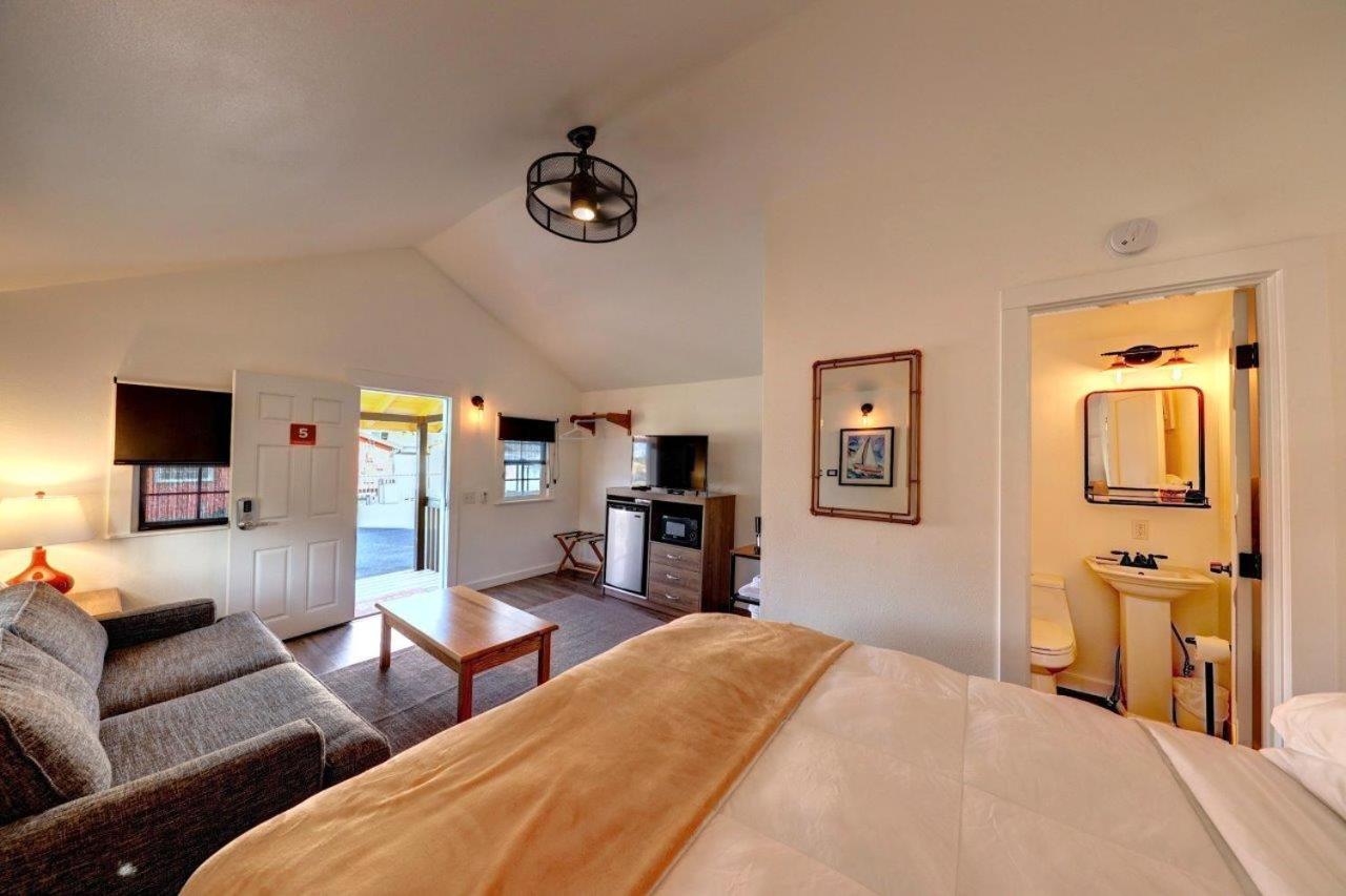 The Hotel Seaview