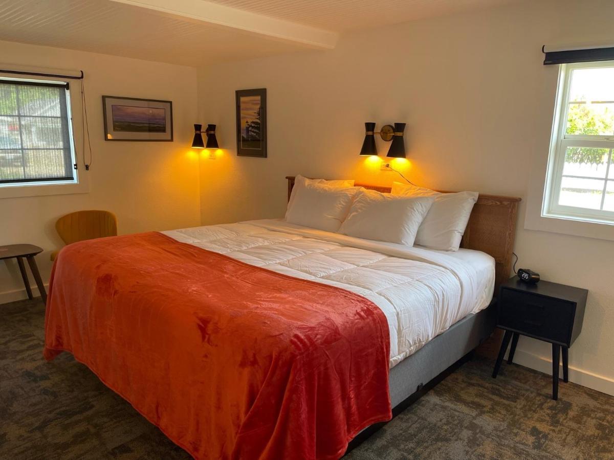 The Hotel Seaview